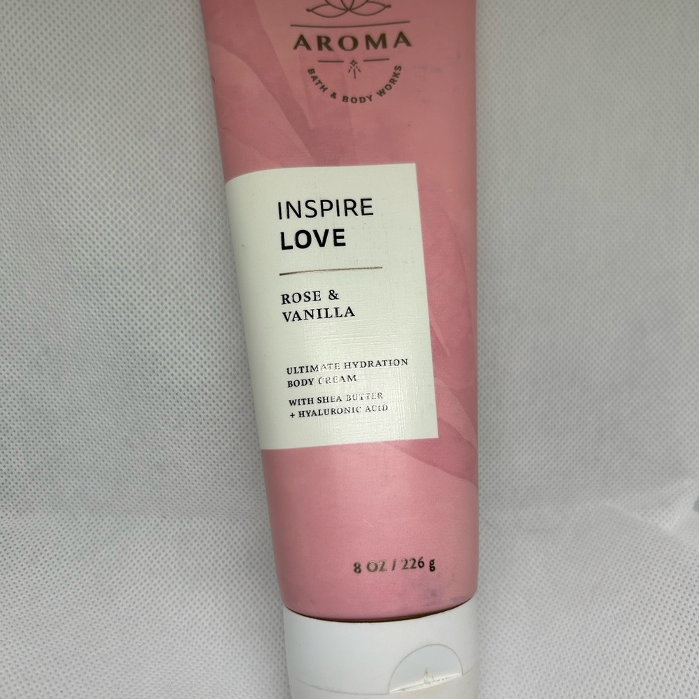 Bath & body works‎ Aroma Love Body Cream Rose & Vanilla